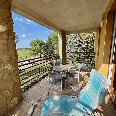 Luxus Golf Apartment Buk Exterior photo
